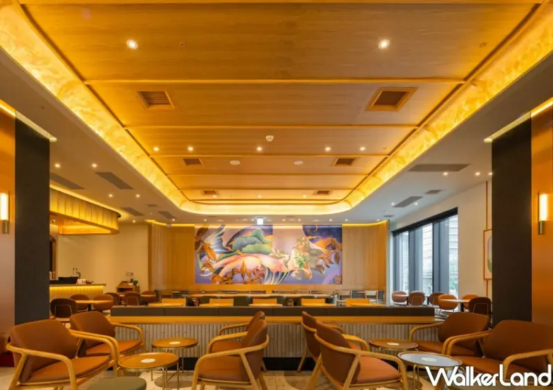 ▲星巴克女神壁畫結合南港在地山霧、水氣與科技意象/ 星巴克 提供、WalkerLand窩客島整理