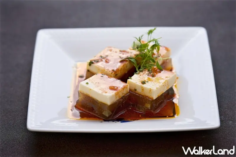 火焰燒鵝四吃！潮品集潮坊 波霸珍奶蛋塔 香檳明蝦球，信義區美食清單。