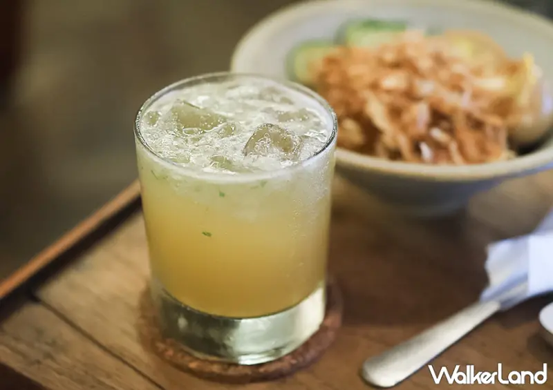 大安不限時咖啡廳！未央咖啡店 營業到凌晨、有插座，還有漫畫可以借來看。