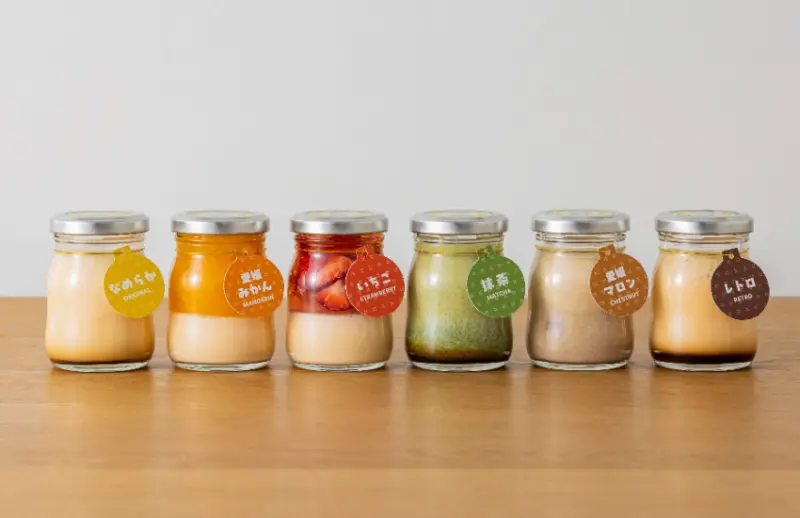 布丁控必訪！夏目漱石筆下《少爺》的故鄉愛媛縣推出布丁專賣店，嚴選在地橘子、鮮奶打造綿密布丁。