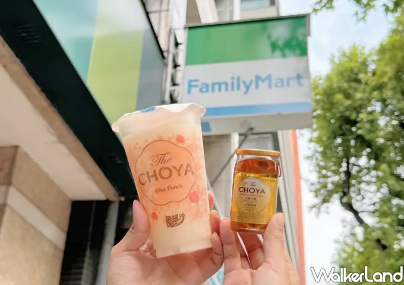 全家CHOYA梅子酷繽沙回歸！整瓶CHOYA梅酒掉進去，再加水蜜桃果粒升級。