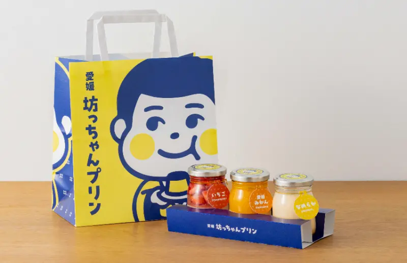 布丁控必訪！夏目漱石筆下《少爺》的故鄉愛媛縣推出布丁專賣店，嚴選在地橘子、鮮奶打造綿密布丁。