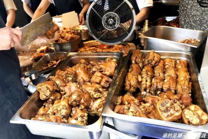 黃仁勳美食地圖曝光！18間餐廳從夜市小吃到私廚，台北爆紅美食。