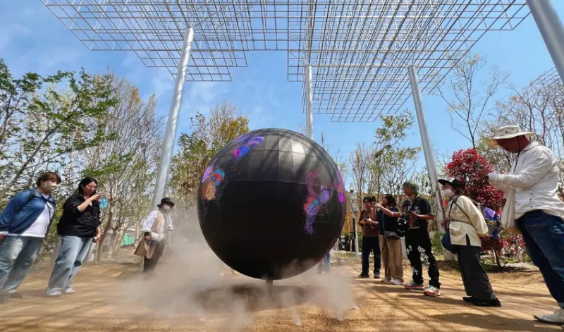 2025大阪世界博覽會開幕首月即二訪！四大人氣主題區參觀心得，再附上推薦必逛展館與拍照亮點。