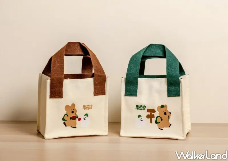 ▲屈臣氏DINOTAENG「出門踏踏小提袋」，輕巧不累手又能裝下日常必需品 / 屈臣氏 提供、WalkerLand窩客島整理