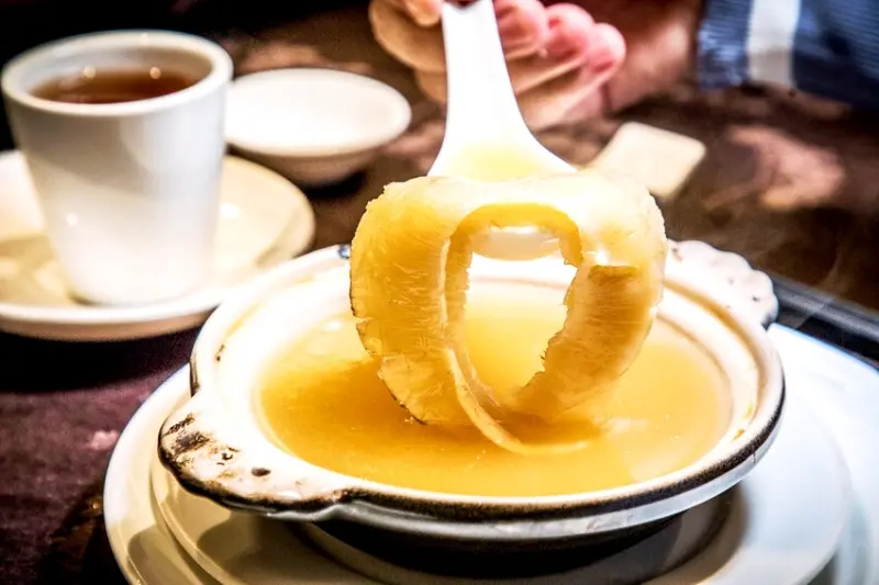 黃仁勳美食地圖曝光！18間餐廳從夜市小吃到私廚，台北爆紅美食。