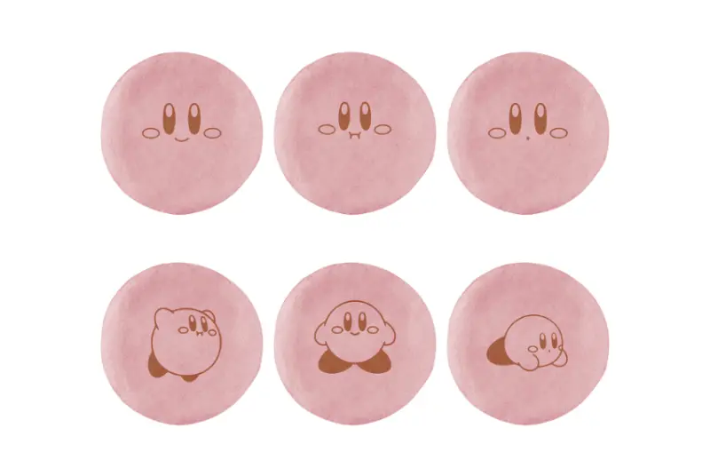 卡比粉必收！卡比多種表情與姿勢的圓圓烤餅今年再度回歸日本全家，10種閃亮隨機貼紙限量附贈。