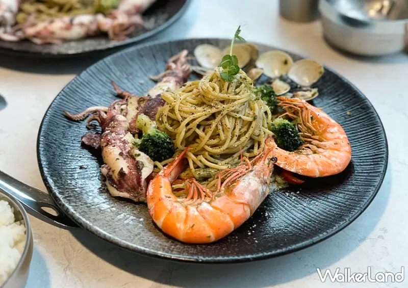 金山美食餐廳推薦！花義思廚坊 假日一定要訂位，點餐送螃蟹超狂、99元小卷超豐盛。