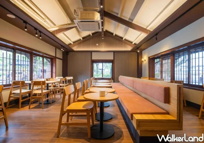 ▲內部挑高空間展露樑柱結構，營造溫潤木質感與懷舊美學/ 星巴克 提供、WalkerLand窩客島整理