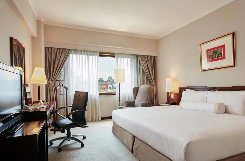 五月天台北演唱會訂房攻略！易遊網高鐵78折、住房優惠現省905元。