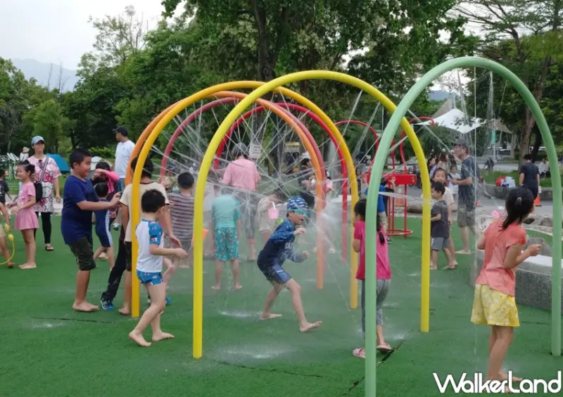 新北親子玩水不花錢！4大戲水公園免費開放時間整理，三重 新莊都有。