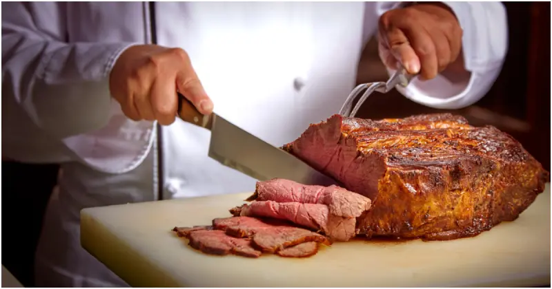 圓山吃到飽四人同行一人免費！再加碼金龍圓苑牛排館加購龍蝦最低只要999元。