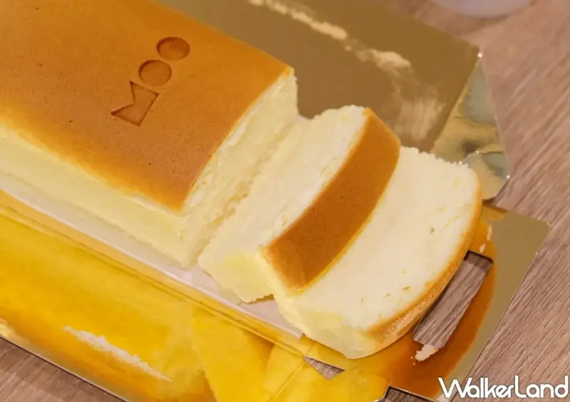 ▲MOO麵包必吃推薦「輕乳酪蛋糕」奶香綿密，清爽不膩口，帶來猶如雲朵般的輕盈口感 / WalkerLand窩客島 鄭雅之 拍攝