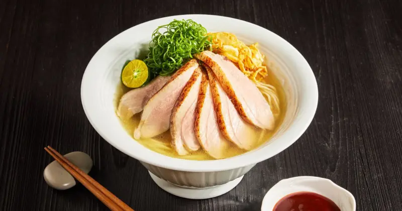 台北拉麵必吃4大優惠！樂蝦拉麵加肉不加價，全新雞湯拉麵超對味。