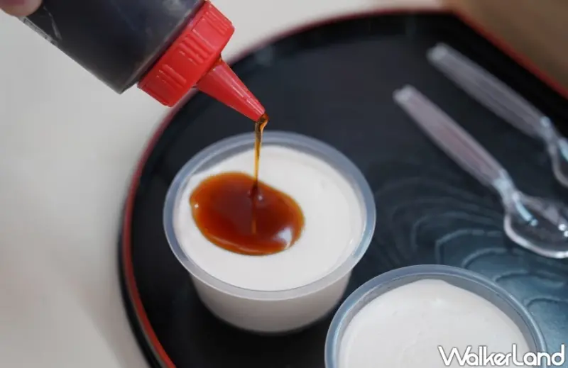 沖繩國際通必吃甜點！花商花生豆腐專門店 Q到切不斷，甜鹹交融的手工在地好滋味。