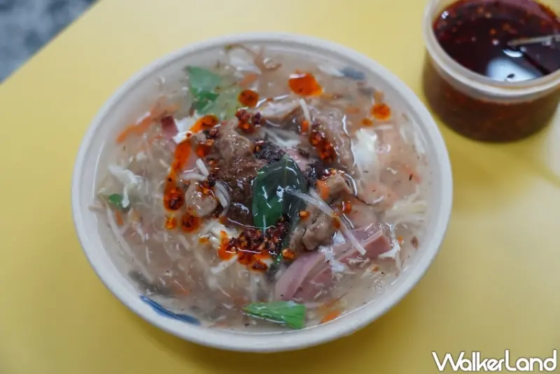 第五市場美食推薦！正老牌魷魚羹 40年老字號銅板美食，早餐就從綜合羹麵開始。