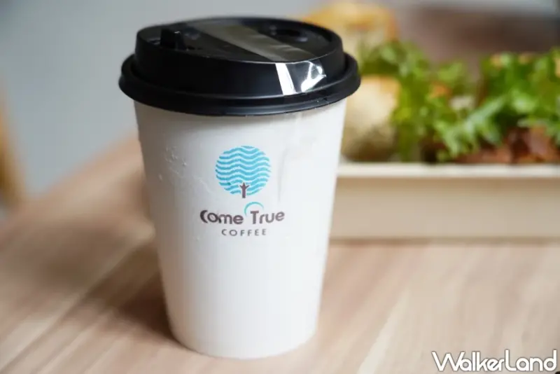 成真咖啡台中審計店！老宿舍變身咖啡廳，審計新村早午餐與下午茶好去處。