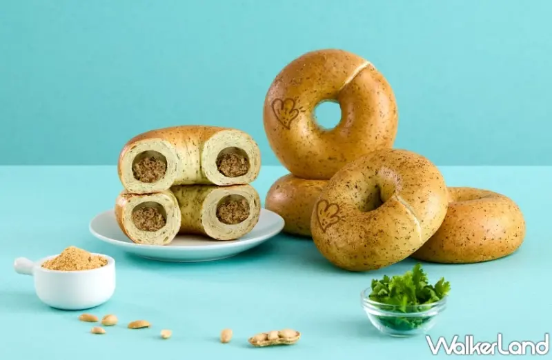 貝果控注意！好丘「花生香菜貝果」攜手大霈引爆「Well Being」新生活運動，搶攻成年度必吃爆款。