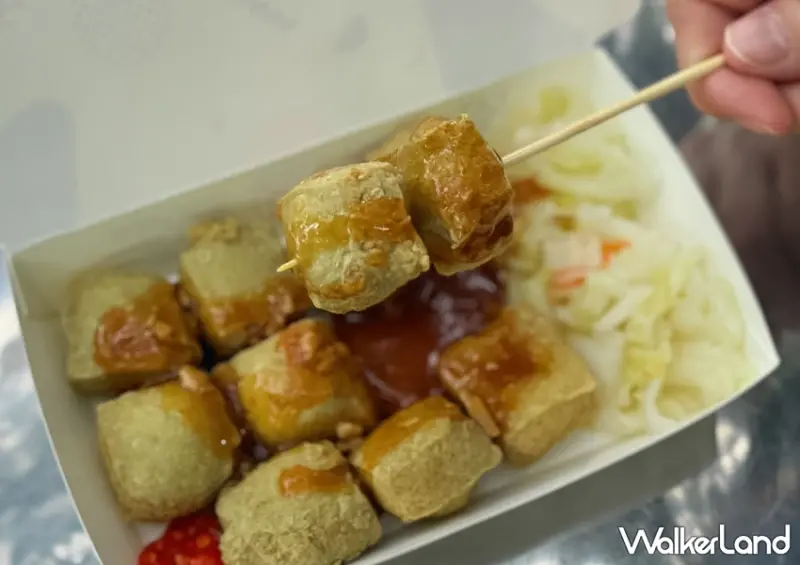 宜蘭臭豆腐推薦！綠色臭豆腐 礁溪必吃美食，這家臭豆腐真的是綠色。