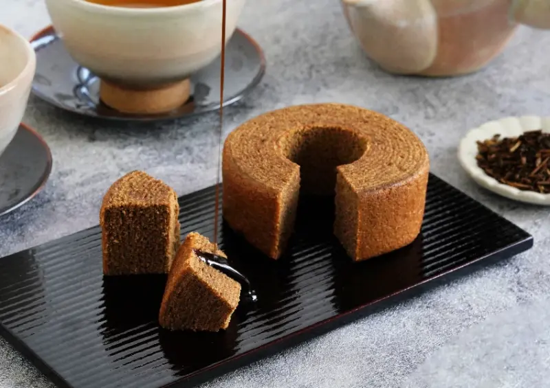 京都必買伴手禮！HOHO HOJICHA 焙茶專賣店必逛，焙茶奶凍首次亮相。