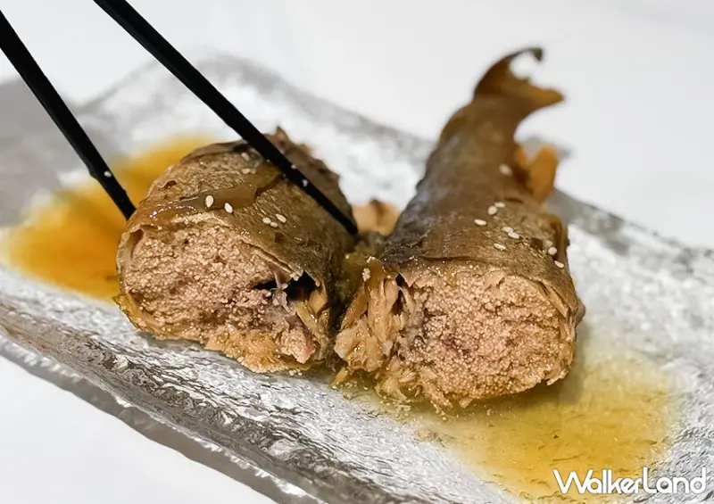 北海岸海鮮餐廳推薦！佃煮秋刀魚 爆卵香魚菜單必點，誇張到骨頭入口即化。