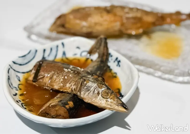 北海岸海鮮餐廳推薦！佃煮秋刀魚 爆卵香魚菜單必點，誇張到骨頭入口即化。