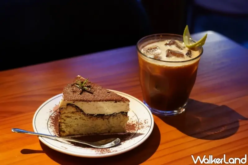 小舊閣樓 Glow！最chill中壢老街溪咖啡廳兼餐酒館，白天喝咖啡夜晚來小酌。