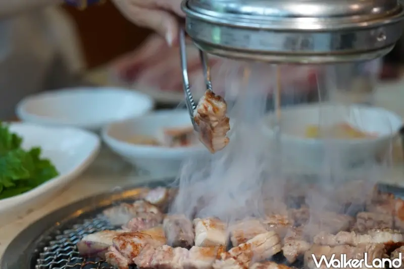 濟州島黑毛豬燒烤！Neulbom Heukdwaeji 30年濟州燒烤老字號，當地人也推薦。