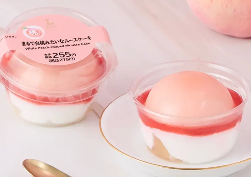 日本超商必買2025！LAWSON 水蜜桃季來了，水蜜桃三明治、半顆水蜜桃塔超狂。