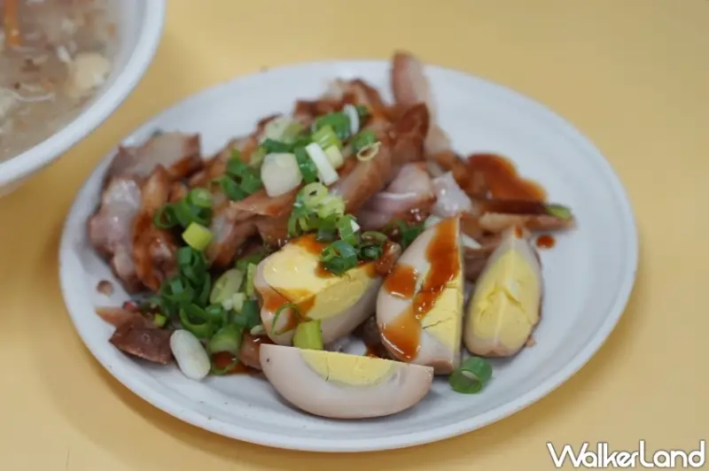 第五市場美食推薦！正老牌魷魚羹 40年老字號銅板美食，早餐就從綜合羹麵開始。