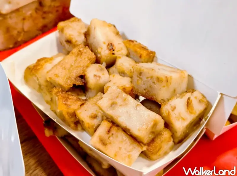 高雄武廟市場美食推薦！雙豪油飯 40年狂賣手作芋粿、草仔粿、菜頭粿、碗粿。