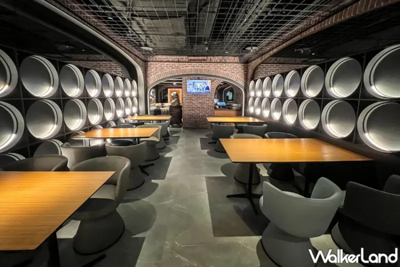 金色三麥酒窖店二代進化回歸！AI侍酒師、深夜KTV、威士忌專屬包廂 大公開、不藏私。