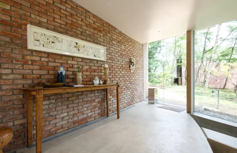 日本超人氣麵包店結合研發室、烘焙坊、咖啡廳於一體，複合型設施插旗山梨南八岳。