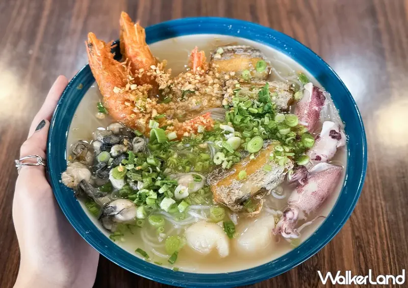 宜蘭海景餐廳推薦！煎炸的魚 腳滑的螃蟹 霸王米粉湯菜單必點，高CP值海鮮餐廳。