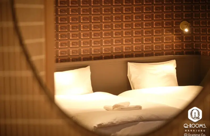 東京原宿新地標Q-ROOMS主題飯店，知名甜點飾品品牌的9間主題房間每間都是驚喜。