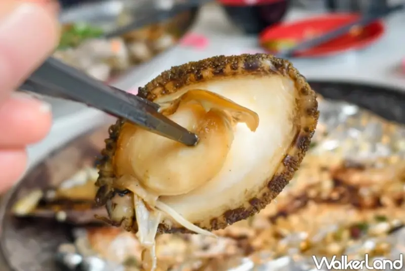 東港海鮮推薦！珍珍海鮮 活體海鮮現點現煮、免費包廂與停車場，內行人都吃這家。