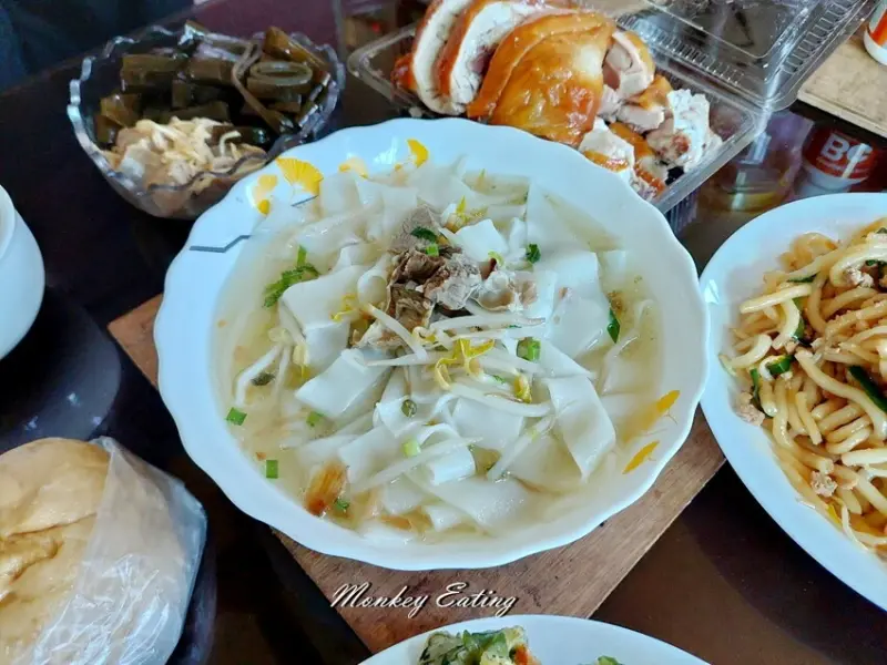 新竹竹東一日遊！竹東市場嚐客家味、老建築拍美照，慢步調小鎮巡禮。 / 部落客「貪吃猴」提供