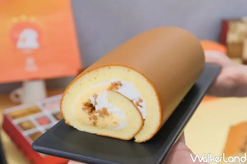 蛋黃酥生乳捲！亞尼克中秋節蛋黃酥禮盒，蛋黃酥風味生乳捲神還原。