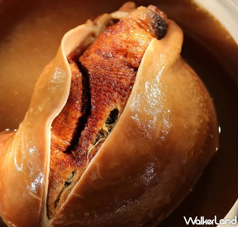 山海樓8/26起推平日套餐$5,999與滿額贈隱藏版龍蝦，慶祝蟬7度聯米其林一星與5度綠星雙榮耀。