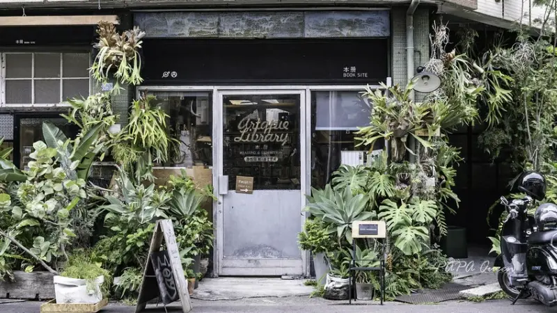 台中西區一日文青風！必去咖啡廳、書店順遊審計新村，一次收藏起來。