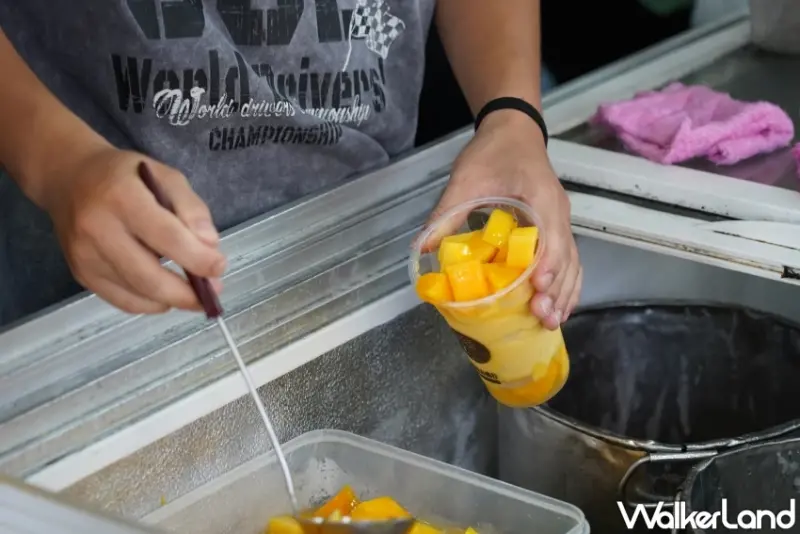 中壢冰店推薦！榕樹下綿綿冰 70年古早味冰店，芒果雙爽必點，中壢火車站人氣美食。
