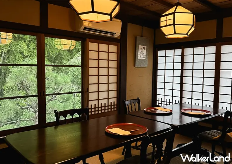 京都必吃鰻魚飯！松乃鰻寮 貴船神社一日遊別錯過，包廂餐廳、窗外竹林超Chill。