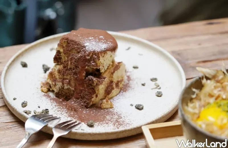 中壢咖啡廳推薦！武威堂咖啡 四層樓天井設計老宅咖啡廳，夏季限定西瓜特調必喝。