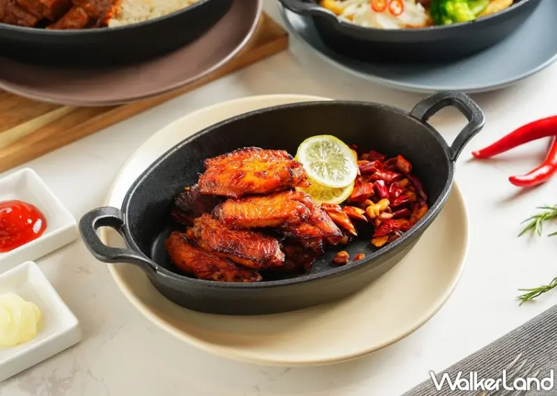 招牌逸林滷味、香烤魔鬼辣雞翅買一送一！台北La Salle森酒吧農曆七月限定「百鬼夜行」主題。