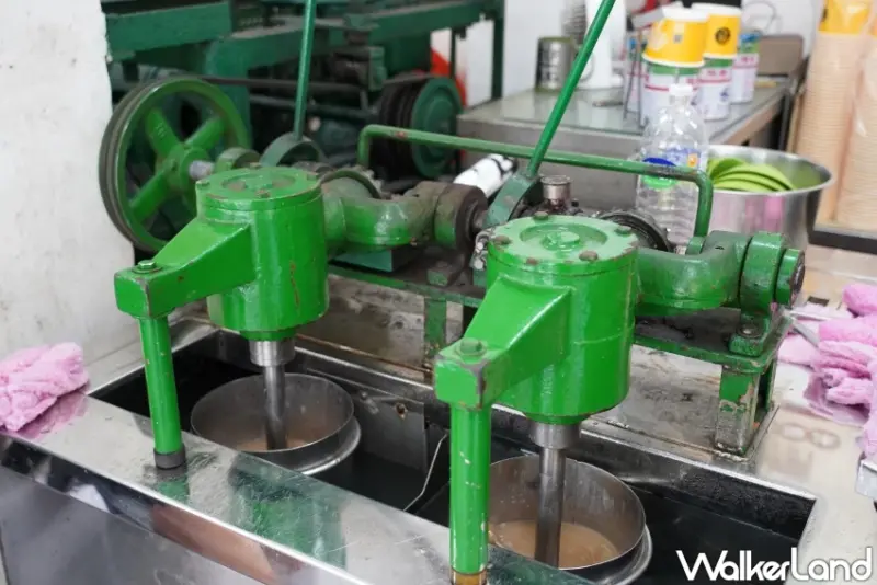 中壢冰店推薦！榕樹下綿綿冰 70年古早味冰店，芒果雙爽必點，中壢火車站人氣美食。