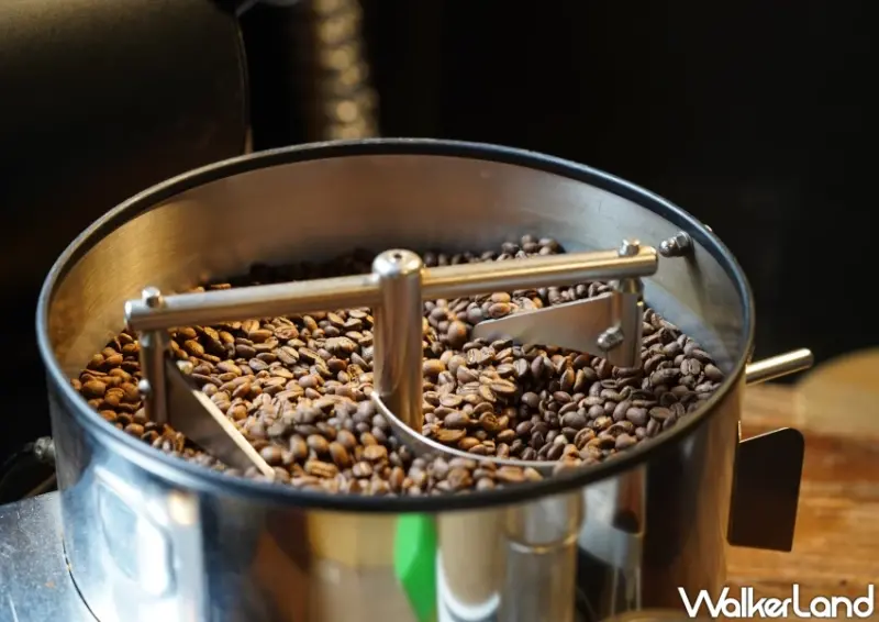 捷運昆陽站咖啡廳推薦！腦咖 CAFFE BRAIN 清晨7點營業，早餐搭配銅板價好咖啡。