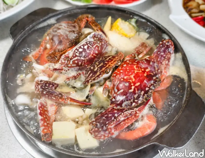 東港海鮮推薦！珍珍海鮮 活體海鮮現點現煮、免費包廂與停車場，內行人都吃這家。