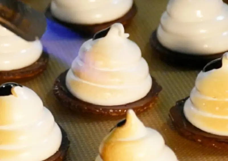 東京必買伴手禮！Baked Mallow 開心果烤棉花糖超推，日航頭等艙首選零食。