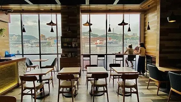 基隆中正區放鬆趣!打卡3間海景咖啡廳，順遊台版威尼斯、和平島。