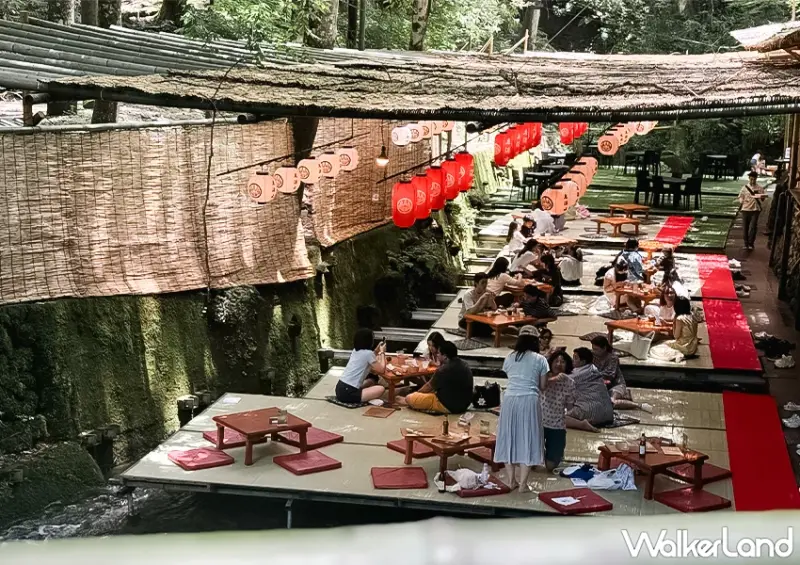 京都必去避暑景點！貴船川床料理 左源太 平價菜單超推，現場候位、抹茶聖代超濃必吃。